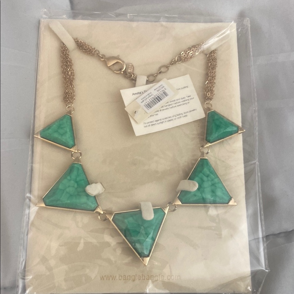 NWT Amrita Singh reversible Triangle Necklace